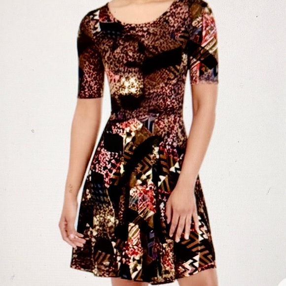 LuLaRoe Geometric Multicolor Patterned Nicole Dress NWT - Picture 2 of 13